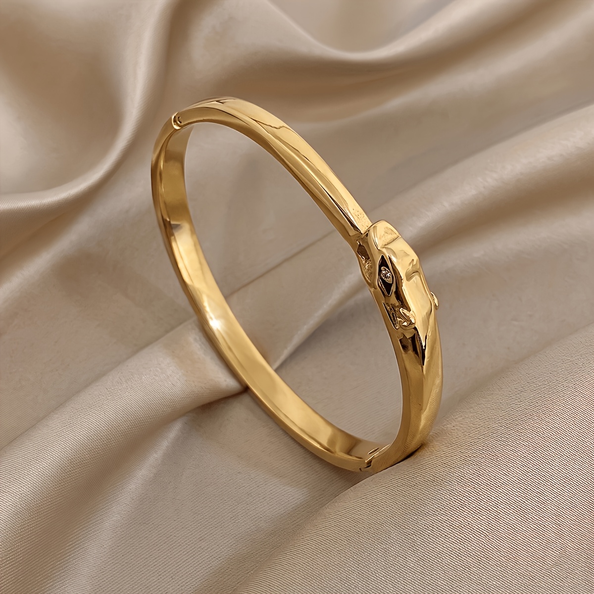 2pc Elegant 18K Golden Plated Bangle Set, Unique Design